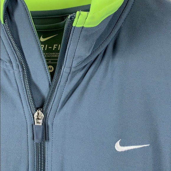 Nike athletic jacket - Picture 2 of 5